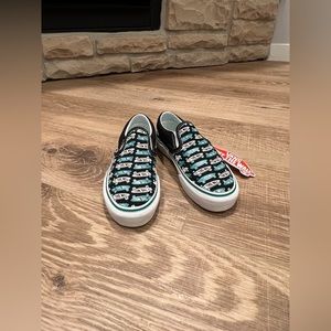 Vans classic slip on shoes, kids size 12, NWT